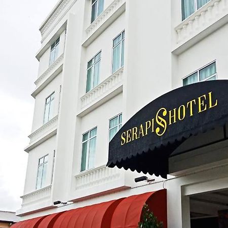Serapi Hotel Kuching Buitenkant foto